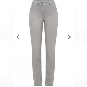 NWT Olsen Mona Slim Feminine Fit Jeans